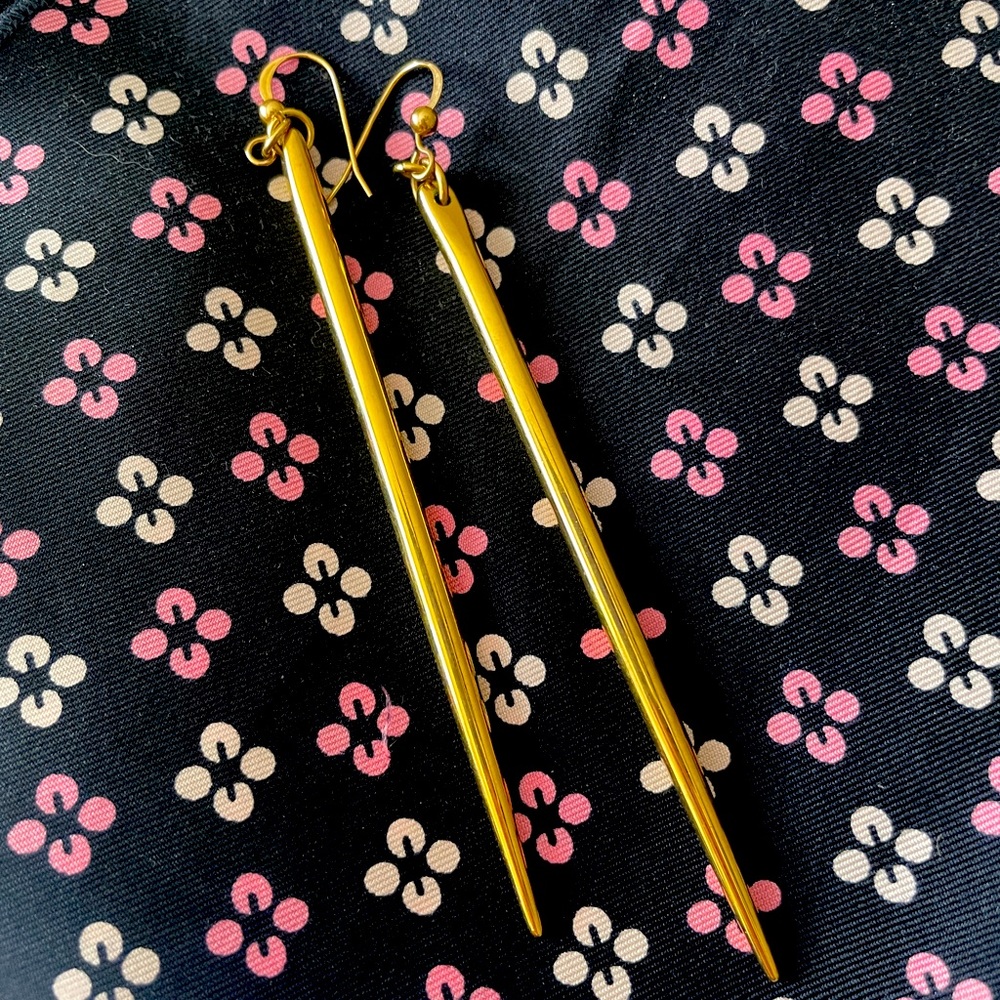 Porcupine quill earrings in G O L D